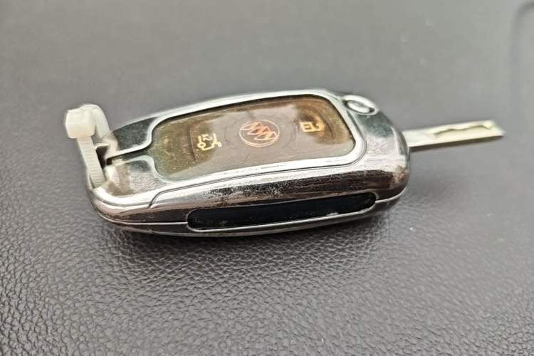 Used Buick Verano 2017 Sedan 15S Automatic Leading Model Vehicle Key