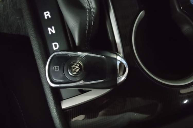 Used Buick Verano 2017 Sedan 20T Dual-Clutch Leading Model Vehicle Key