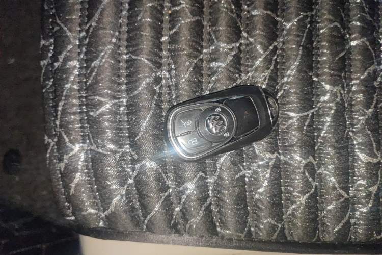 Used Buick Verano 2017 Sedan 15S Automatic Leading Model Vehicle Key