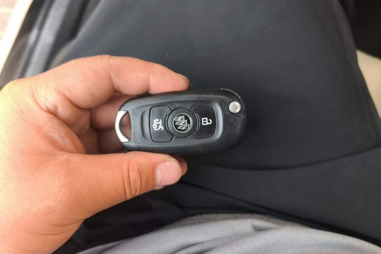 Used Buick Verano 2017 Sedan 15S Automatic Leading Model Vehicle Key