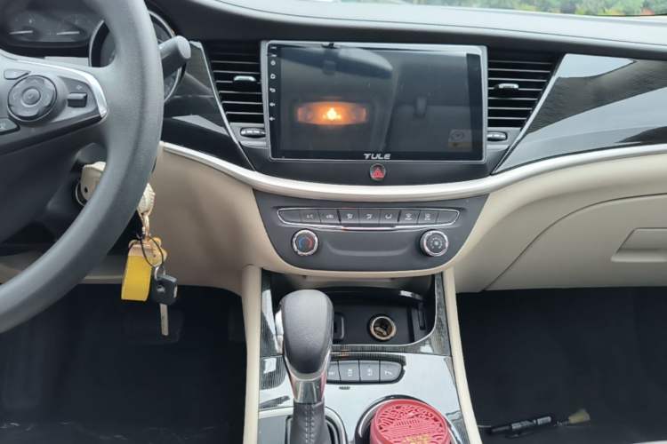 Used Buick Verano 2017 Sedan 15S Automatic Leading Model Audio And AC Panel