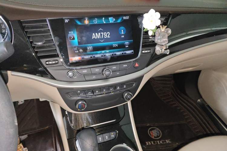 Used Buick Verano 2017 Sedan 15S Automatic Leading Model Audio And AC Panel