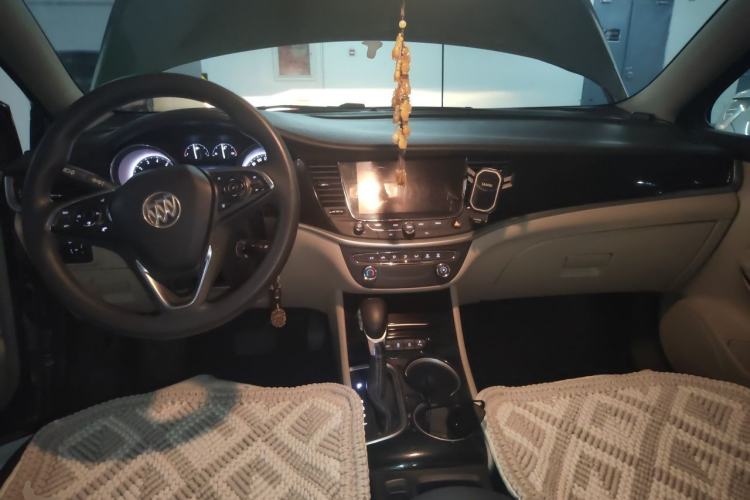 Used Buick Verano 2017 Sedan 15S Automatic Leading Model Center Console