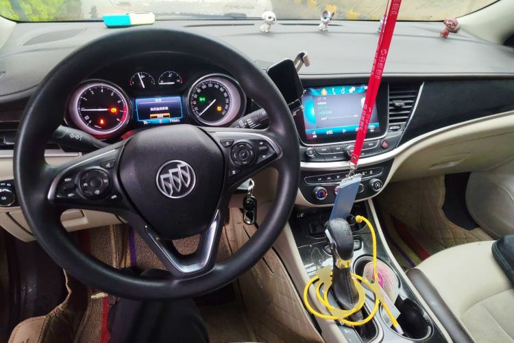 Used Buick Verano 2017 Sedan 15S Automatic Leading Model Center Console