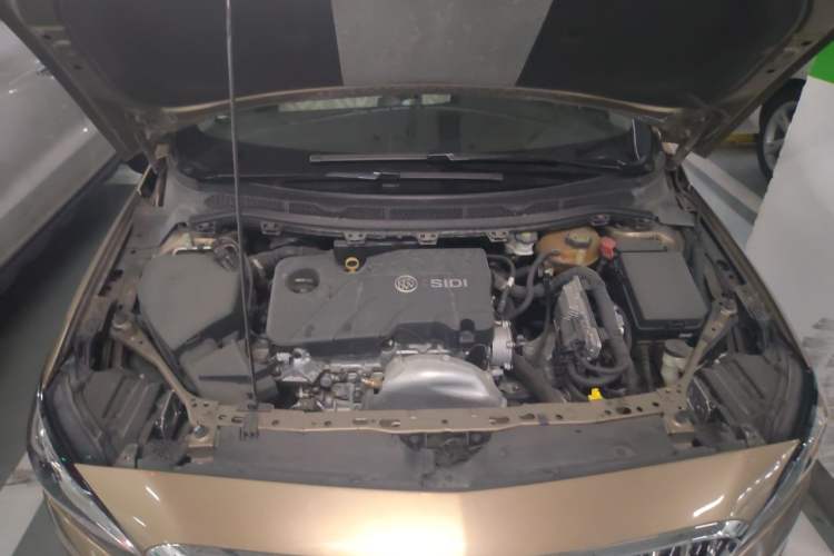 Used Buick Verano 2017 Sedan 15S Automatic Leading Model Engine Bay