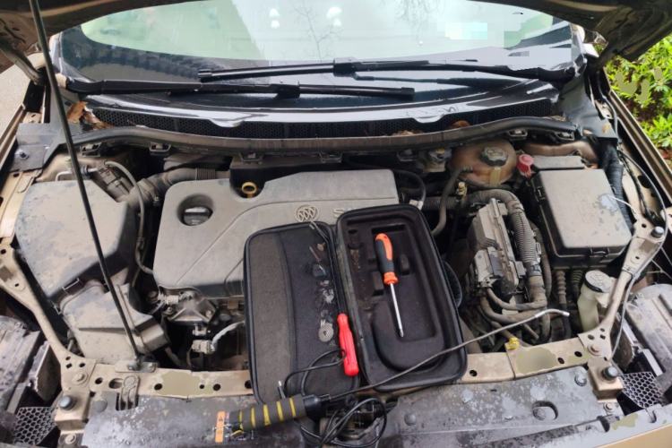 Used Buick Verano 2017 Sedan 15S Automatic Leading Model Engine Bay