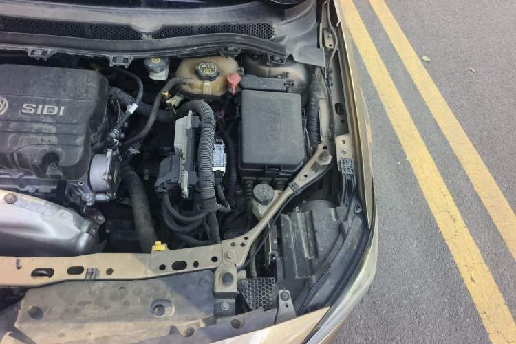 Used Buick Verano 2017 Sedan 15S Automatic Entry Model Engine Bay Left
