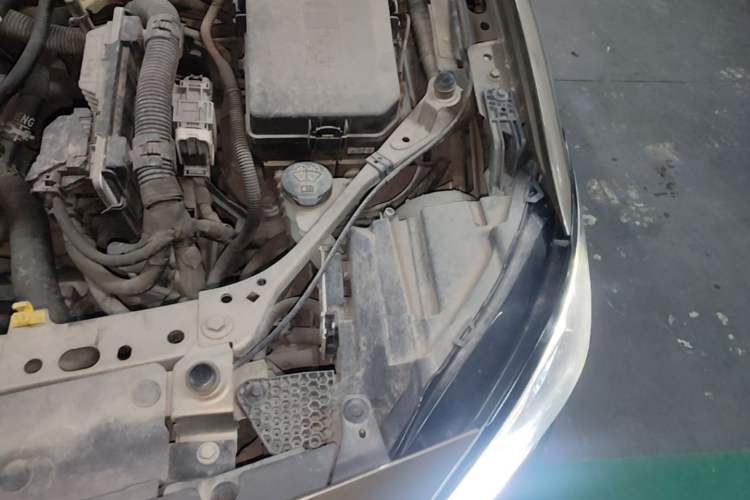 Used Buick Verano 2017 Sedan 15S Automatic Entry Model Engine Bay Left