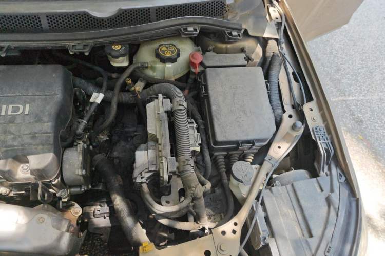 Used Buick Verano 2017 Sedan 15S Automatic Entry Model Engine Bay Left