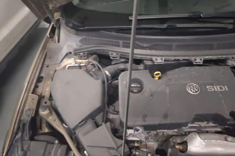 Used Buick Verano 2017 Sedan 15S Automatic Leading Model Engine Bay Right
