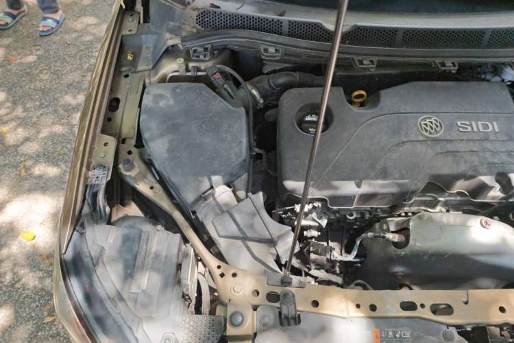Used Buick Verano 2017 Sedan 15S Automatic Entry Model Engine Bay Right