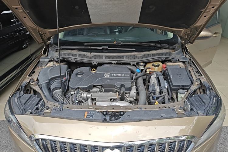 Used Buick Verano 2017 Sedan 20T Dual-Clutch Leading Model Engine Bay