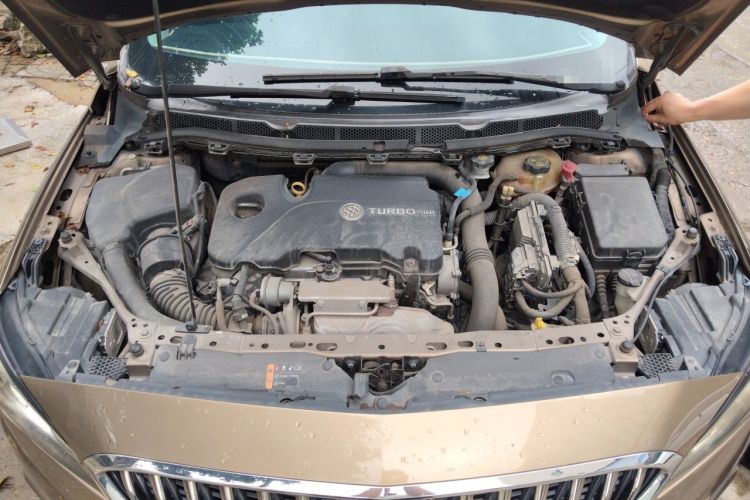 Used Buick Verano 2017 Sedan 20T Dual-Clutch Leading Model Engine Bay