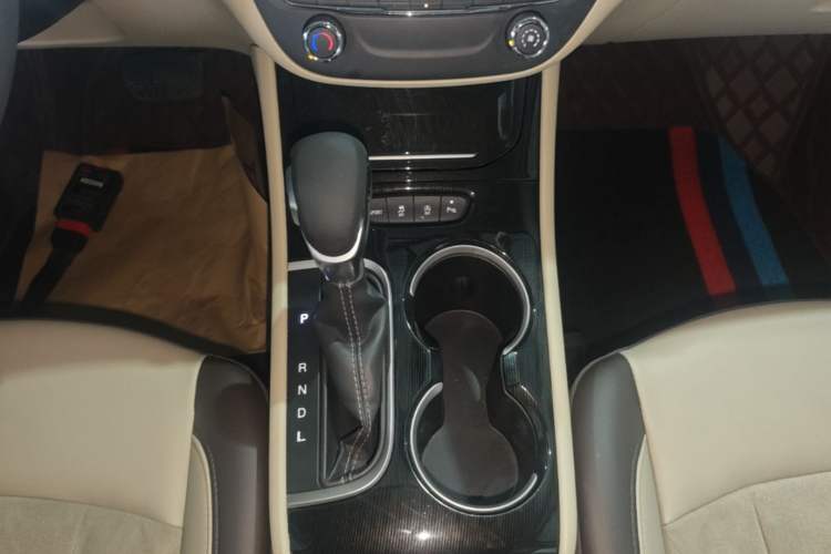 Used Buick Verano 2017 Sedan 15S Automatic Leading Model Gear Lever