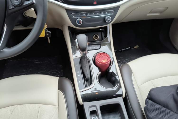 Used Buick Verano 2017 Sedan 15S Automatic Leading Model Gear Lever