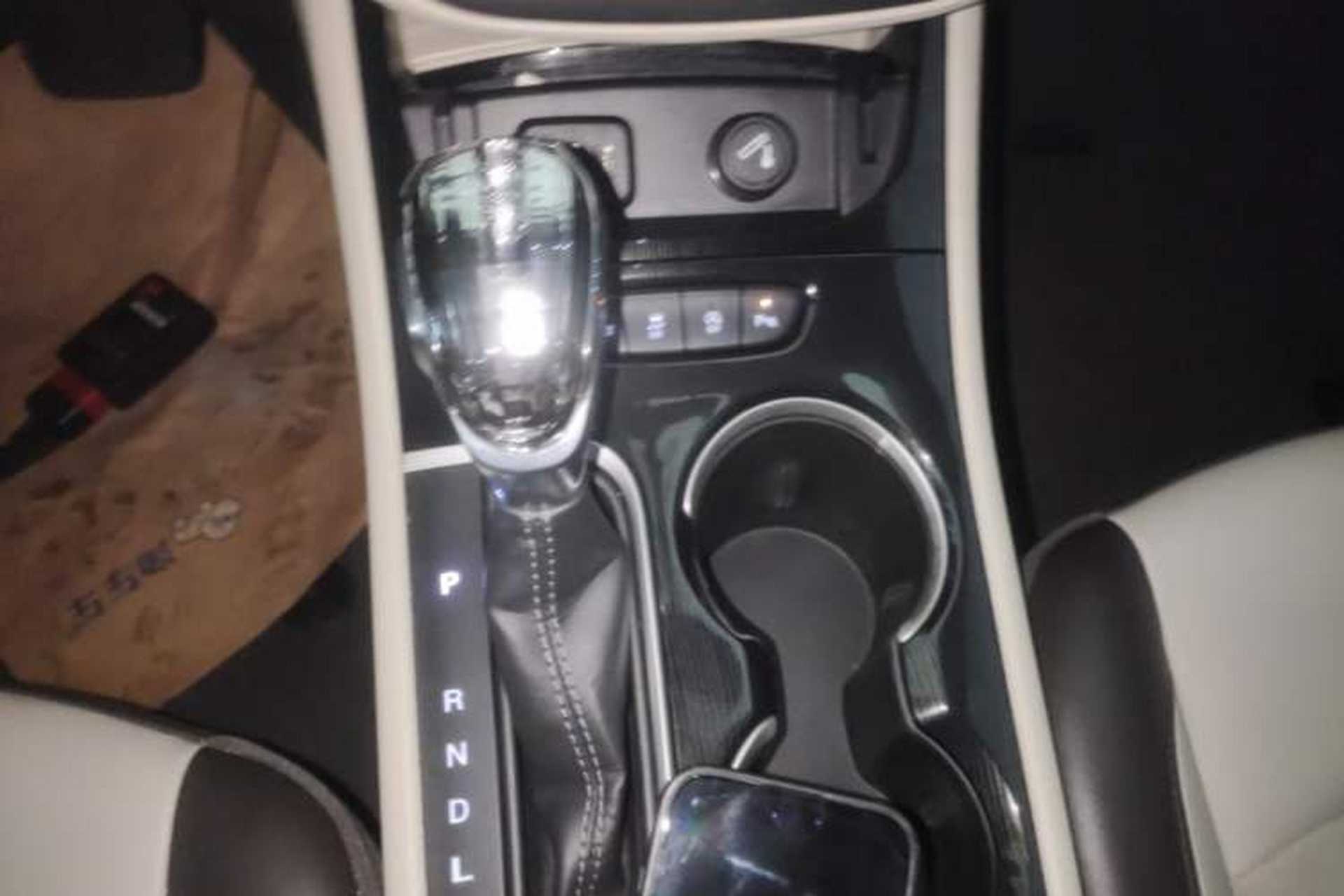 Used Buick Verano 2017 Sedan 15S Automatic Leading Model Gear Lever