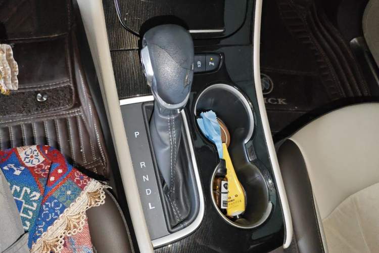 Used Buick Verano 2017 Sedan 15S Automatic Leading Model Gear Lever