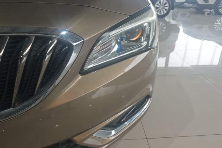 Used Buick Verano 2017 Sedan 15S Automatic Leading Model Left Front Headlight