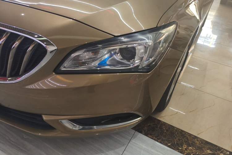 Used Buick Verano 2017 Sedan 15S Automatic Leading Model Left Front Headlight