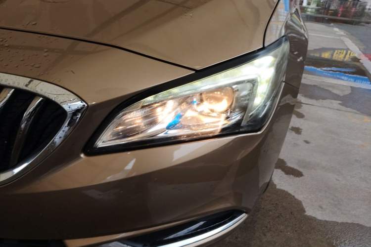 Used Buick Verano 2017 Sedan 15S Automatic Leading Model Left Front Headlight
