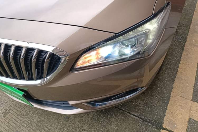 Used Buick Verano 2017 Sedan 20T Dual-Clutch Elite Model Left Front Headlight