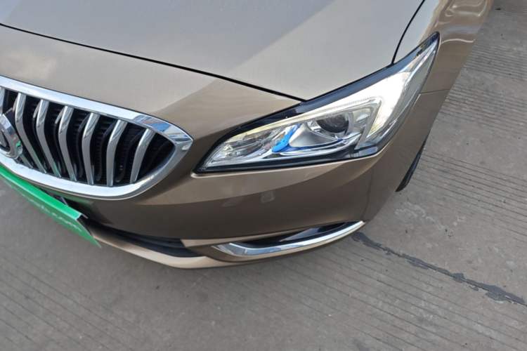 Used Buick Verano 2017 Sedan 20T Dual-Clutch Elite Model Left Front Headlight
