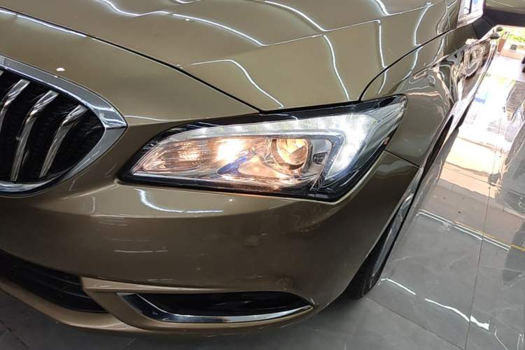 Used Buick Verano 2017 Sedan 15S Automatic Leading Model Left Front Headlight