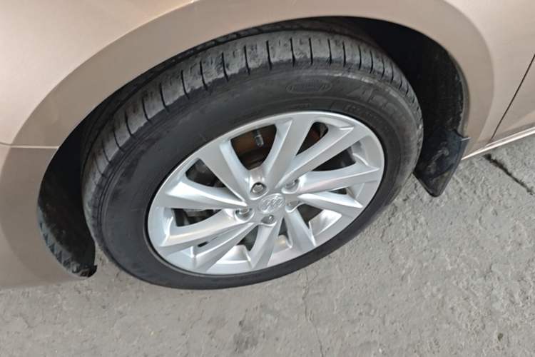 Used Buick Verano 2017 Sedan 15S Automatic Entry Model Left Front Wheel Hub