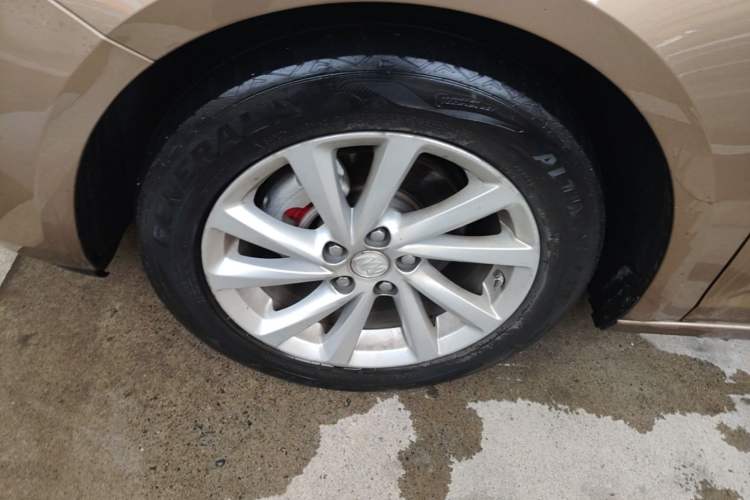 Used Buick Verano 2017 Sedan 15S Automatic Leading Model Left Front Wheel Hub