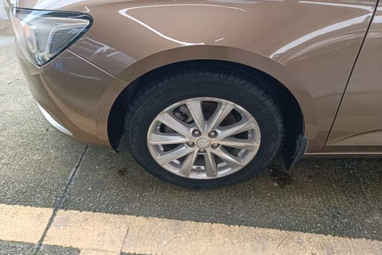 Used Buick Verano 2017 Sedan 20T Dual-Clutch Elite Model Left Front Wheel Hub