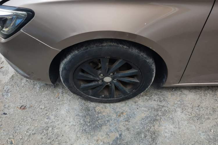 Used Buick Verano 2017 Sedan 15S Automatic Entry Model Left Front Wheel Hub