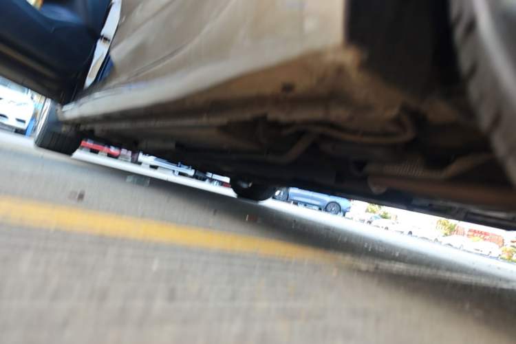 Used Buick Verano 2017 Sedan 20T Dual-Clutch Elite Model Left Side Sill