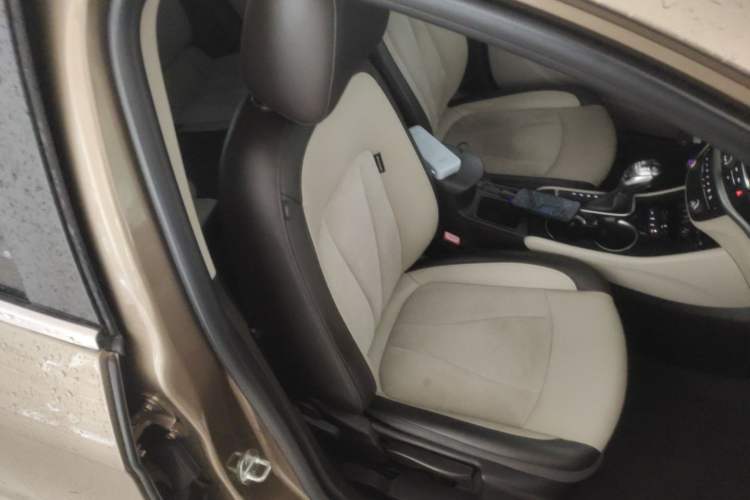 Used Buick Verano 2017 Sedan 15S Automatic Leading Model Right Front Seat