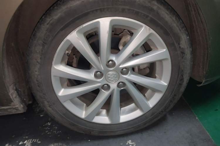 Used Buick Verano 2017 Sedan 15S Automatic Entry Model Right Front Wheel Hub