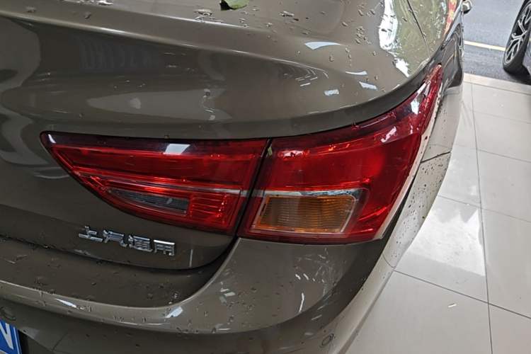 Used Buick Verano 2017 Sedan 20T Dual-Clutch Leading Model Right Rear Taillight