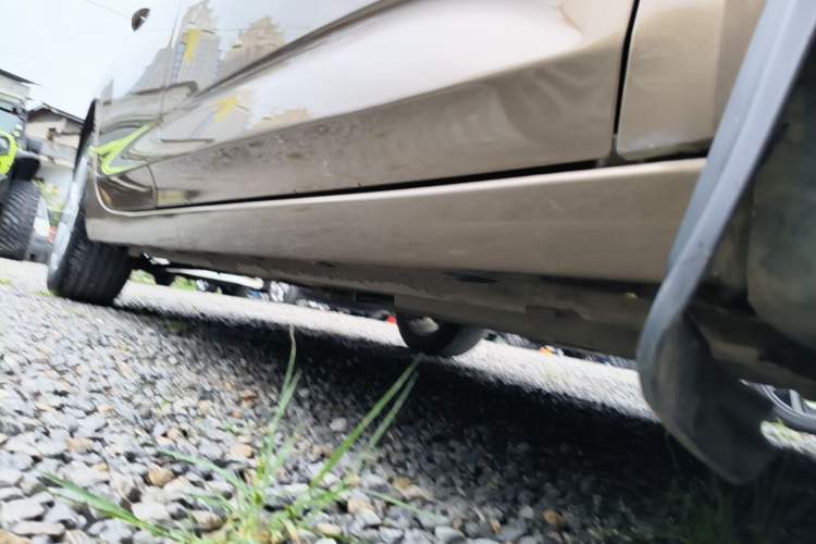 Used Buick Verano 2017 Sedan 15S Automatic Leading Model Right Side Sill