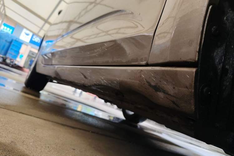 Used Buick Verano 2017 Sedan 15S Automatic Leading Model Right Side Sill