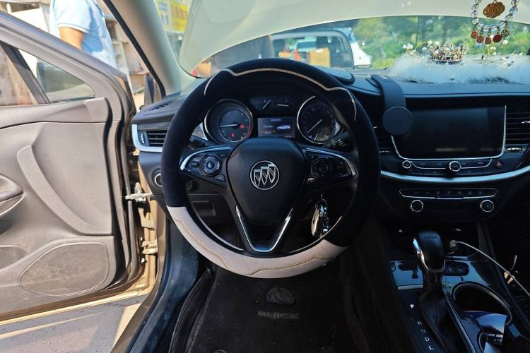 Used Buick Verano 2017 Sedan 20T Dual-Clutch Leading Model Steering Wheel