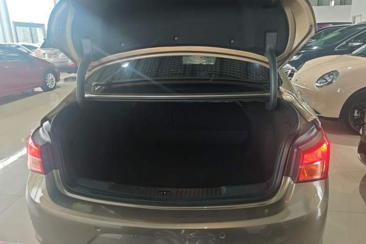 Used Buick Verano 2017 Sedan 15S Automatic Leading Model Trunk