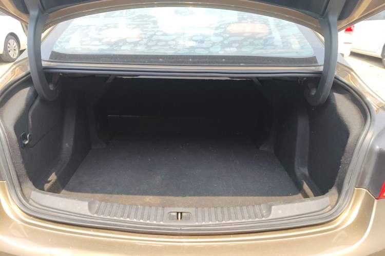 Used Buick Verano 2017 Sedan 15S Automatic Entry Model Trunk