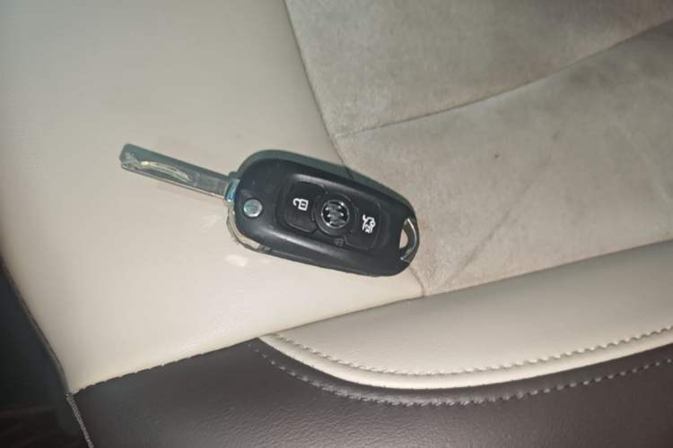 Used Buick Verano 2017 Sedan 15S Automatic Leading Model Vehicle Key