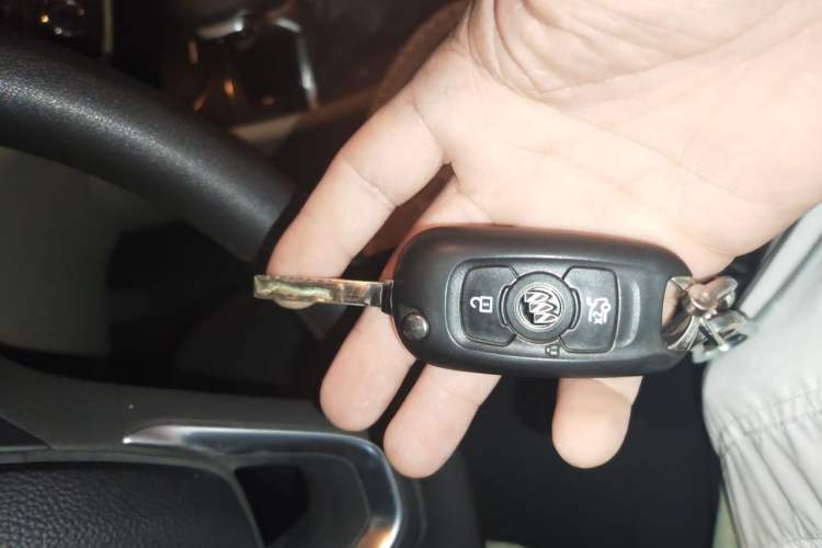 Used Buick Verano 2017 Sedan 15S Automatic Leading Model Vehicle Key