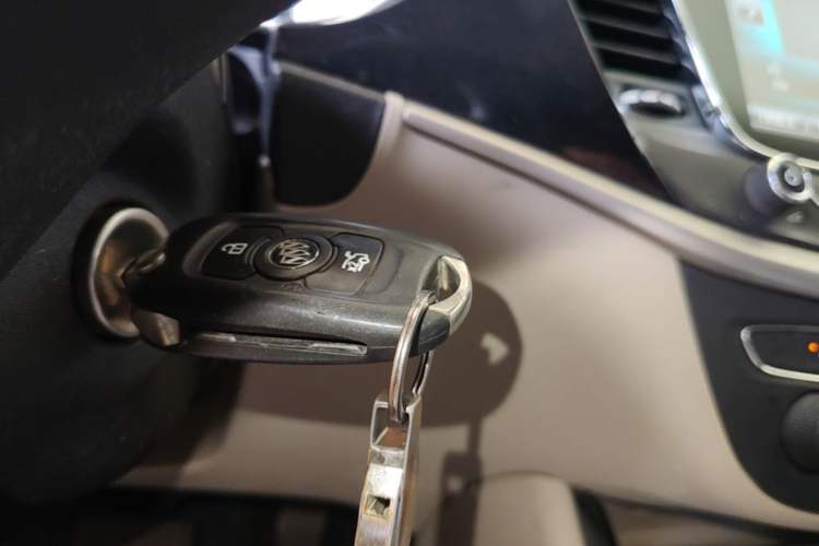 Used Buick Verano 2017 Sedan 15S Automatic Leading Model Vehicle Key