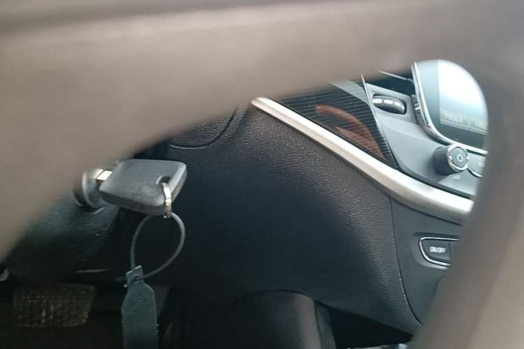 Used Buick Verano 2017 Sedan 20T Dual-Clutch Elite Model Vehicle Key