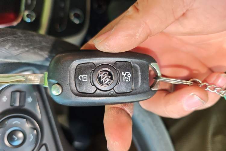 Used Buick Verano 2017 Sedan 15S Automatic Leading Model Vehicle Key