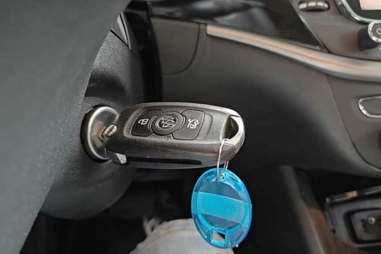 Used Buick Verano 2017 Sedan 20T Dual-Clutch Leading Model Vehicle Key
