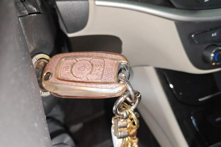 Used Buick Verano 2017 Sedan 15S Automatic Leading Model Vehicle Key