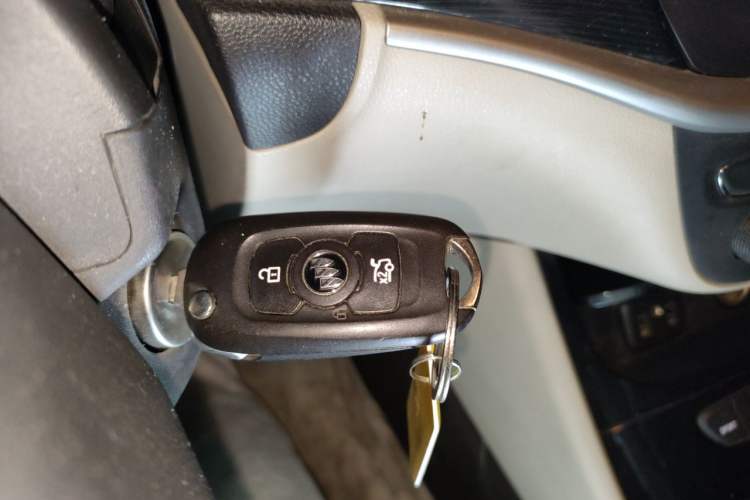 Used Buick Verano 2017 Sedan 15S Automatic Leading Model Vehicle Key