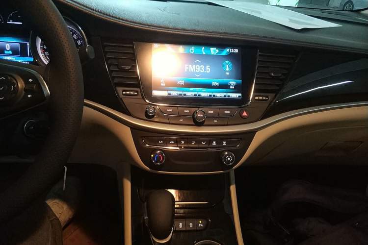 Used Buick Verano 2017 Sedan 15S Automatic Leading Model Audio And AC Panel