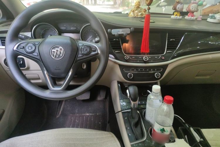 Used Buick Verano 2017 Sedan 15S Automatic Leading Model Center Console